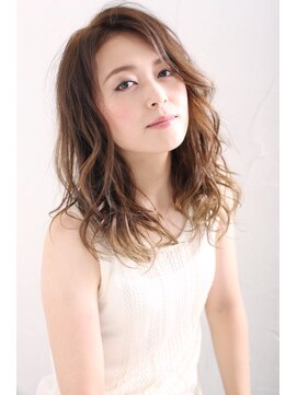 ヴィアンカ(Vianca) 脱力系大人セミディ☆