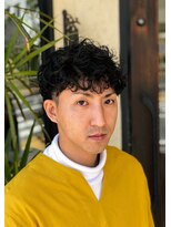 オム ヘアー(Hommes Hair)&nbsp;フェザーマッシュ　ツーブロックパーマヘアー