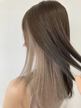 ルートエイチ 市川(Root H) ダブルカラーミルクティーベージュインナーカラーショートボブ