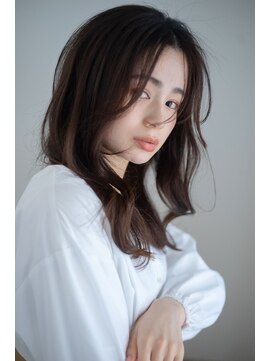 サードバイローラン(THiRD by ROULAND) レイヤーカットオリーブベージュふんわりカール