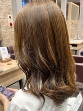 イルミナカラー2024秋冬！新色で大人の洗練スタイルを