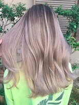 シエロビューティー(CIELO beauty) ハイライトカラーミルクティーベージュレイヤーカット