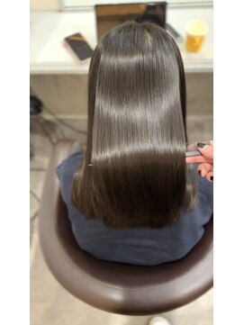 アンダーバーホワイト 広島 本通店(_WHITE) 超高濃度水素×髪質改善ストレート+カット