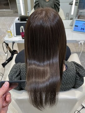 ケンジ 平塚 アネッタ(KENJE annetta) 艶髪ストレート　髪質改善カラー　髪質改善トリートメント