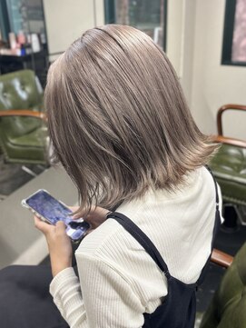 エミタス 三年坂(Emitas) 透けるミルクティーグレージュ【和歌山】