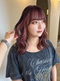 カシェ キョウマチ(cashe’e) 前髪と顔周りにデザインを入れてインナーカラーの存在感抜群!