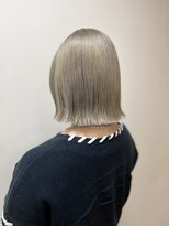 クロエ バイ ラヴィズム 小針店(CLOE by LUVISM)&nbsp;ホワイトカラー