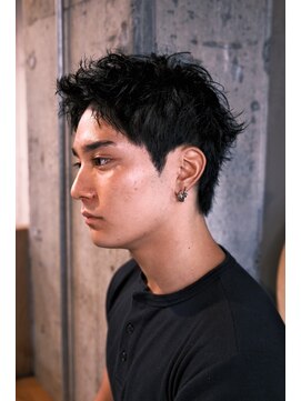 キュー(Cue_) スパイキーショートのピンパーマ