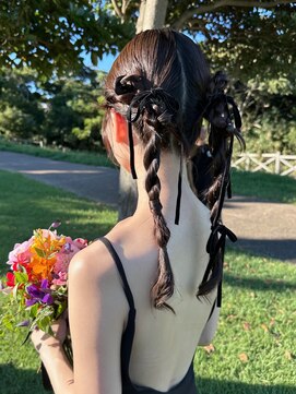 オブヘアー オモテサンドウ(Of HAIR OMOTESANDo) タイトツインアレンジ／参列ヘア／ツインアレンジ