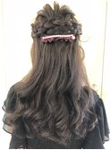 品よく華やか編み込み仕立ての大人女性おススメハーフアップ