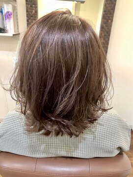 モアナ(MOANA) 切りっぱなしボブ×グレージュカラー