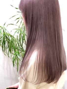 アンティガ(ANTIGA) 〈Antiga VI〉つやつやミルクティーベージュカラー