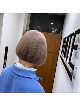 アンダーバーホワイト 南海難波店(_WHITE) ホワイトベージュ