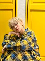 ミエルヘアーエスト 新宿店(mielhair est)&nbsp;ハイトーンベージュ×耳かけショート