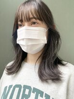２０代３０代おくれ毛顔まわりカット透明感カラー