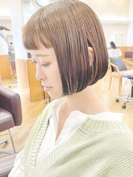 カラープロデュースバイアルバ(color produce byALBA) オン眉をかわいく魅せるミニボブ