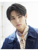 韓国ヘアカルマパーマカルマバングセンターパート黒髪ウルフ