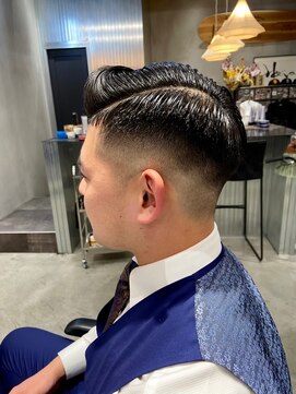 エフエム 明大前(FM) バーバー ツーブロック/刈り上げ/ツイスパ/ビジネス/かきあげ