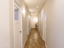 アトリエリコ 奈良高の原店(atelier RICO)の雰囲気（全席完全個室で、お悩みが言いやすく、美容室が苦手な方も安心♪）