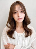 薄めバングセミディ艶感ブラウンカラーゆる巻きコテ巻き