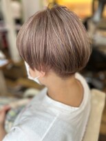 ボヌー(Bonheur) ショートのハイトーンカラー