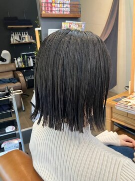 アンバー(amber) 切りっぱなしボブ