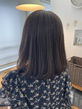 ボリュームダウンと毛先ワンカールパーマ