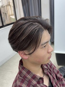 ジレス(Jiles) 【ハイライト】【センターパート】【メンズヘア】