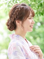と和 巣鴨 大人フェミニンな編み込みカチューシャ風シニヨンアップ