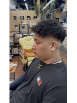 ヘアーエステ グランツエッセ(hair esthe GlanzEsse)&nbsp;ツイストパーマ×スキンフェード
