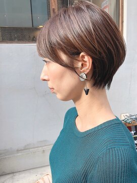 キアラ(Kchiara) 耳掛け丸みショートボブkchiara福岡天神川野直人