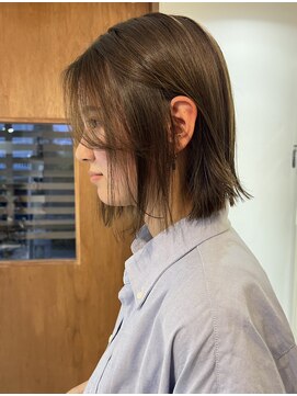 ハグ 横浜(HUG) 切りっぱなしボブ× ミントベージュ