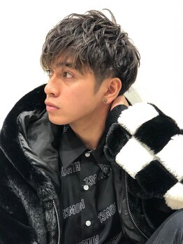 バーバーブロス 吉祥寺店(BARBER BROS)の写真/【吉祥寺駅徒歩2分/平日20時迄営業】仕事帰りに最適な好立地!男が憧れるバーバーヘア・フェードカットに!