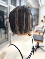 エトワ(ETOWA)&nbsp;ショートボブベージュインナーカラー