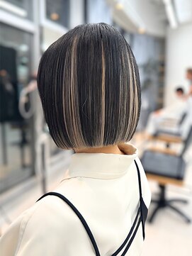 エトワ(ETOWA) ショートボブベージュインナーカラー