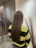 ウタリ(utari)&nbsp;透明感オリーブカラー【難波 桜川/髪質改善】