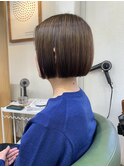 【立体感ある自然なハイライト×ミニボブ】