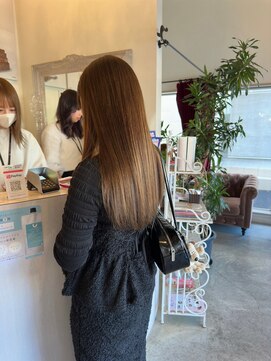 マカロンコワフュールドウシワカマル(macaron coiffure de ushiwakamaru) 透け感ブラウンベージュ