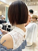 ロミー 本厚木(ROMMY.) ショートボブ◎刈り上げボブ/細めハイライト◎髪質改善/本厚木