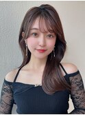 2wayバングでイメチェン！顔まわりレイヤーくびれヘアが人気◎