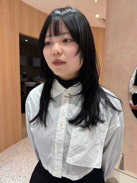 【晴音】ミディアムレイヤー/ブルーブラック/ミディアム/20代