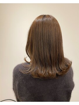 リリアーナ(LILIANA) 【LILIANA】伸ばしかけミディ×フォギーグレージュ