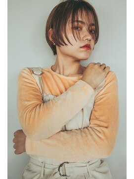 クラン(clan) 外ハネボブセクションカラーグラデーションカラーペールベージュ