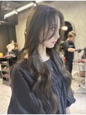 オリーブグレージュ 流れるレイヤーカット 韓国ヘア