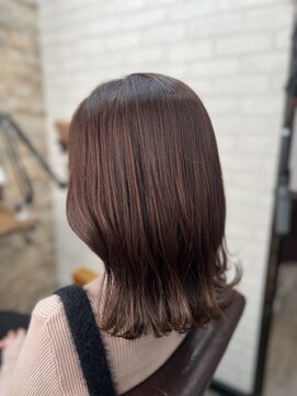 ハサミバイアトリエナガノ 千葉(8sami by atelier nagano) ショートボブ/センターパート/ツヤ髪/グラデーション/イヤリング