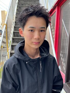 アイズ 海老名(AIZU) スパイキーショート メンズショート 短髪メンズ 眉毛サロン