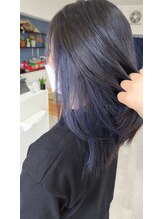 アオイ(Aoi)&nbsp;黒髪にも相性バッチリなインナーブルーバイオレット