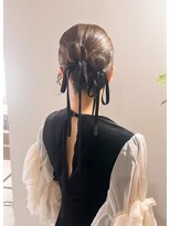 イチザサロン(ICHI THESALON) ツインタイトシニヨン