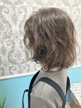 キキ(kiki) ミディアムパーマ