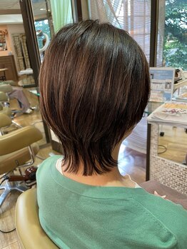 ビゼン 東伏見本店(hair make BIZEN)の写真/「髪も心も美しく」！自然体でくつろげる癒し空間で髪に個性を◎ショートカットで自分らしさを引き出そう！